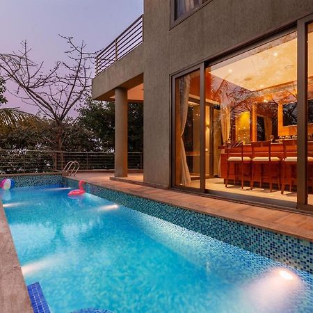 The Blue Horizon By Stayvista - Featuring A Beach-View Villa With A Swimming Pool, Indoor Games, And A Relaxing Balcony อลีบาก ภายนอก รูปภาพ